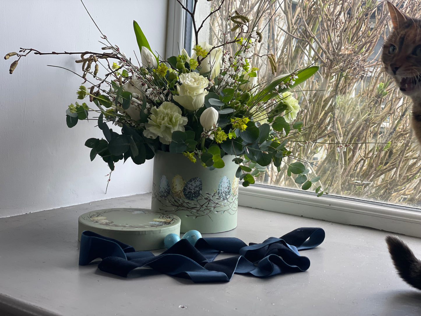 Mothers Day (Mothering Sunday)Spring hatbox (free delivery to BT38 and BT40 only)-all deliveries will be Saturday 14th March
